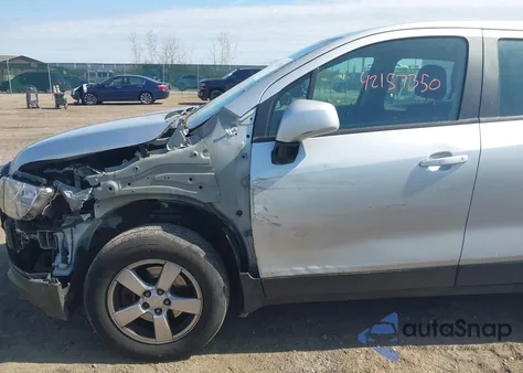 2015 Chevrolet Trax 1Ls z USA, uszkodzony, nr VIN KL7CJPSB1FB078590